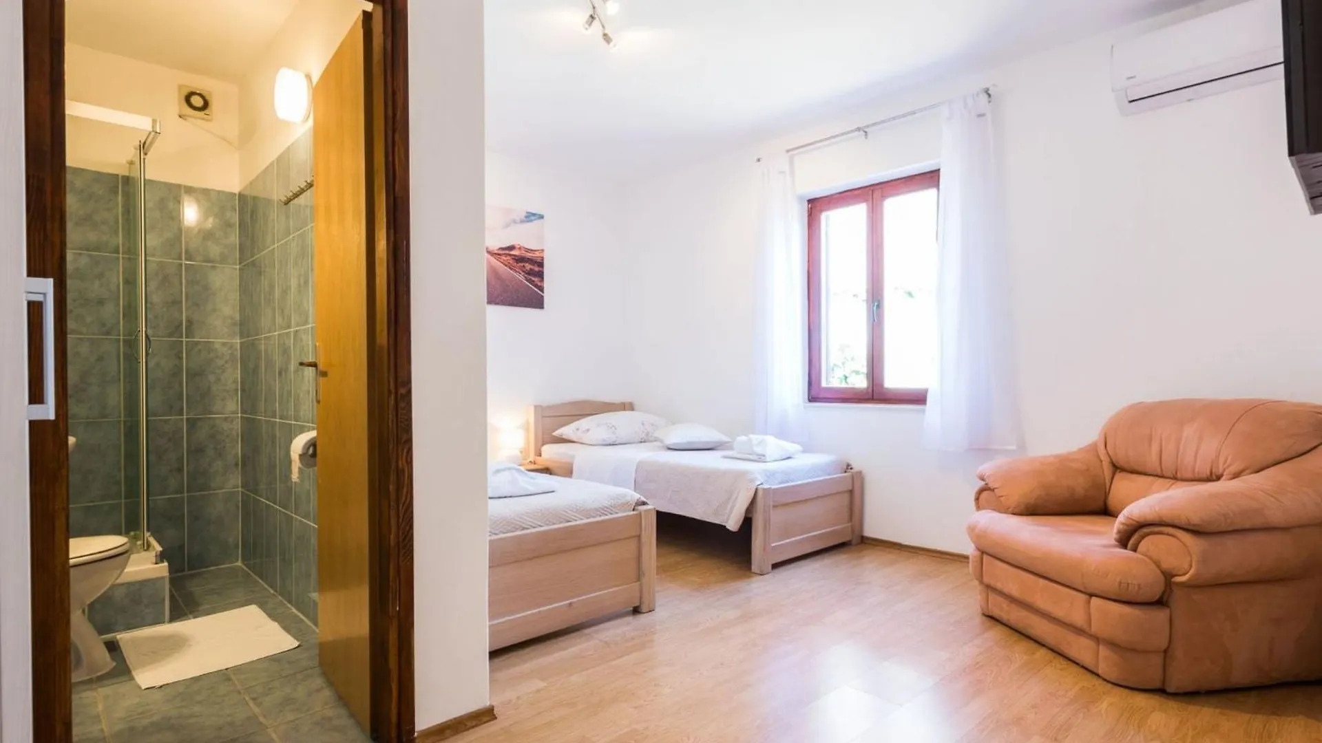 Charming And Comfortable Rooms Zadar City Maison d'hôtes